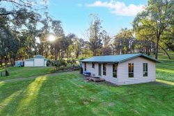 1069 Old Tolmie Rd Tolmie VIC 3723, Australia