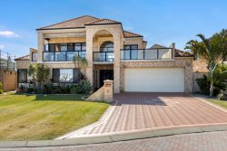 9 Tattler Ln Wannanup WA 6210, Australia