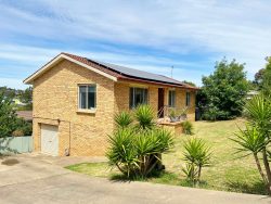 110 Edwards St, Young NSW 2594, Australia