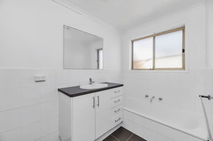 Unit 3/23 Elm Way Jerrabomberra NSW 2619, Australia