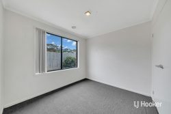 20 Glencroft Terrace, Melton West VIC 3337, Australia