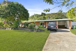 8 Karwin St Bayview Heights QLD 4868, Australia