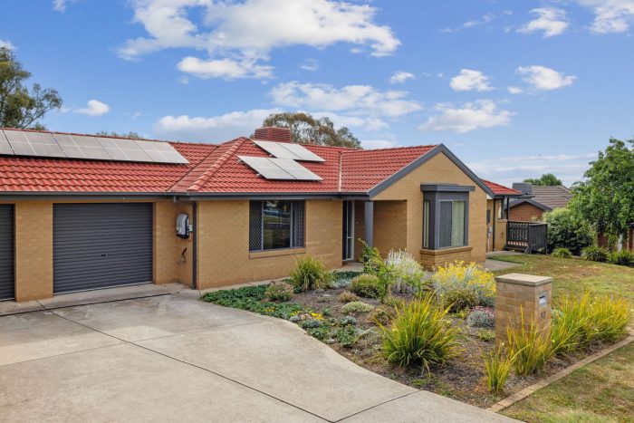 12 McCrae St, Queanbeyan West NSW 2620, Australia