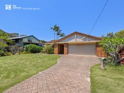 6 Elfran Avenue, Pottsville NSW 2489, Australia