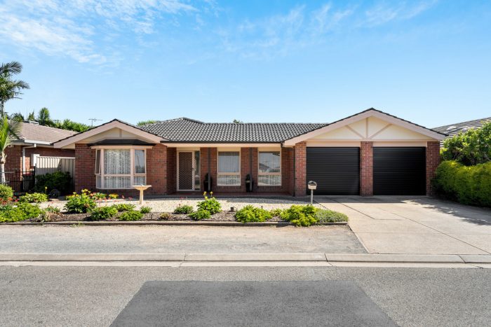 7 Tina Way, Morphett Vale SA 5162, Australia