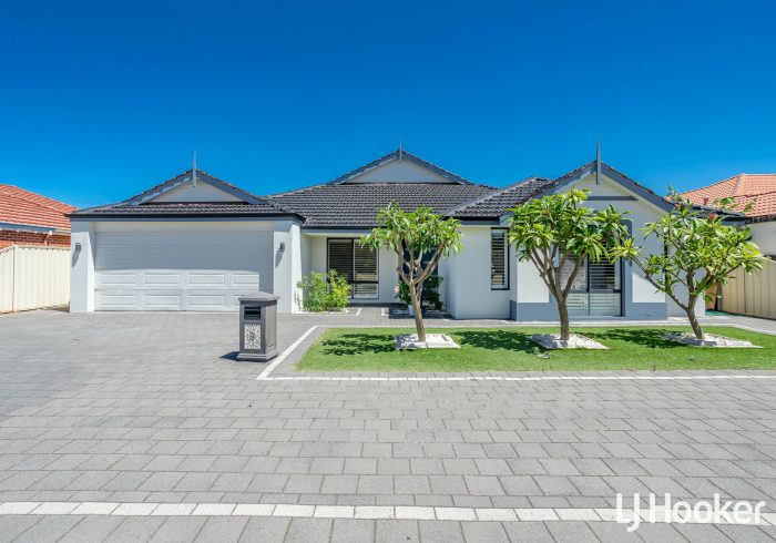 9 Burbank St, Canning Vale WA 6155, Australia