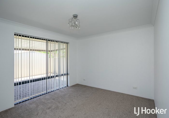 9 Burbank St, Canning Vale WA 6155, Australia