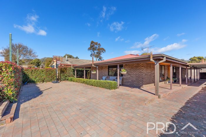 15 Gadara Pl, Tumut NSW 2720, Australia