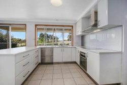 30 Menzies St, West Wodonga VIC 3690, Australia