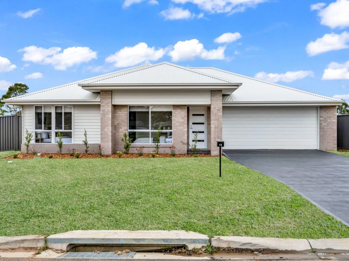 13 Riparian Cct, Cessnock NSW 2325, Australia