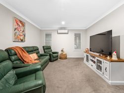 112 Talleyrand Cct, Greta NSW 2334, Australia