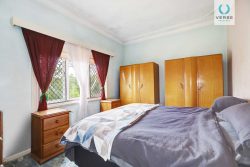 17 Upton St, St James WA 6102, Australia