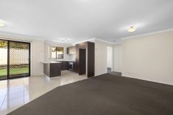 Unit 4/33 Cutler Dr, Wyong NSW 2259, Australia