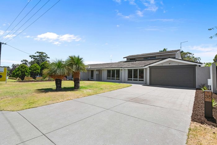 35 Duart Rd, Trigg WA 6029, Australia