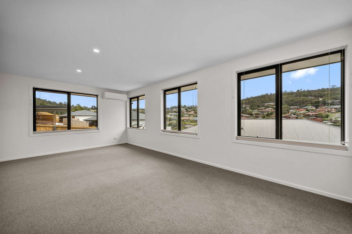 Unit 3/24 Dumbarton Dr, Geilston Bay TAS 7015, Australia