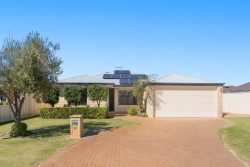 20 Burbank St, Canning Vale WA 6155, Australia