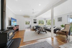 2733 Wisemans Ferry Rd, Mangrove Mountain NSW 2250, Australia