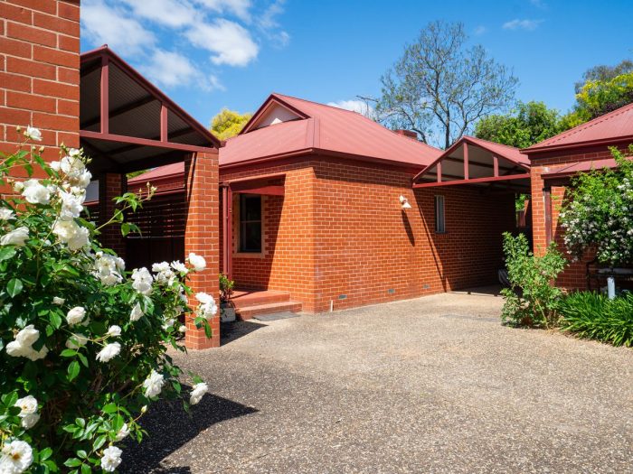 Unit 3/2 Prujoy Pl, West Albury NSW 2640, Australia