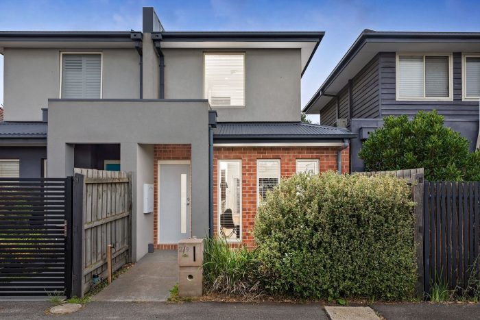 Unit 2/9 Swan St, Footscray VIC 3011, Australia