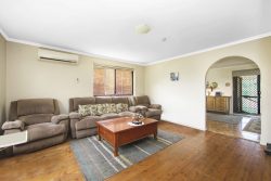 134 Wallarah Rd, Gorokan NSW 2263, Australia