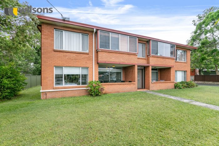 Unit 1/3 Billabong St, Woy Woy NSW 2256, Australia