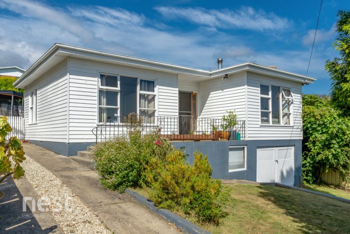 17 Caversham Rd, West Moonah TAS 7009, Australia