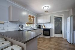 431 Davern Pl, Lavington NSW 2641, Australia