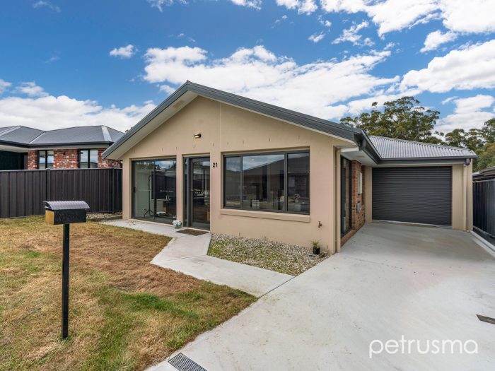 21 Grand Mews, Kingston TAS 7050, Australia