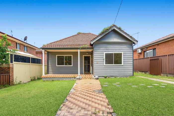 14 Hevington Rd, Auburn NSW 2144, Australia