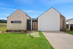 82 Samphire Dr, Connewarre VIC 3227, Australia