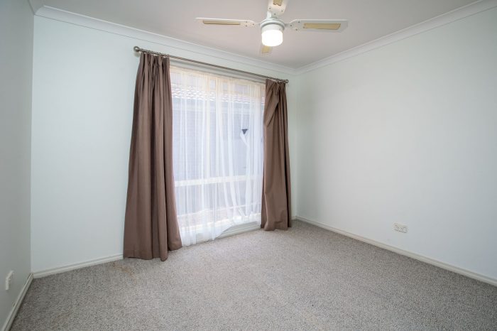 Unit 2/567 Seymour St, Lavington NSW 2641, Australia