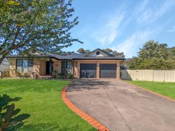 48 Binalong St, Dalmeny NSW 2546, Australia