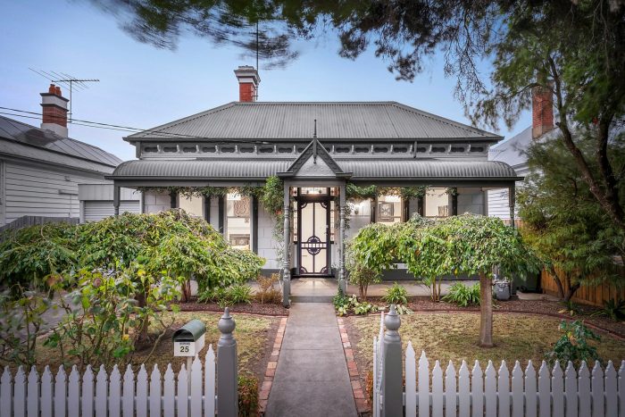 25 McCracken Ave, Northcote VIC 3070, Australia