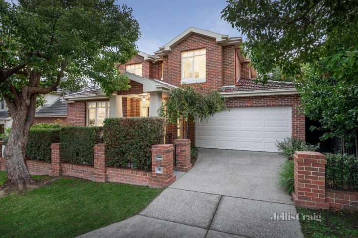 3 Chertsey St, Surrey Hills VIC 3127, Australia