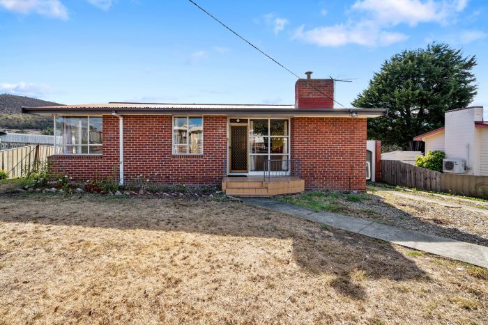 31 Maroubra Cir, Chigwell TAS 7011, Australia