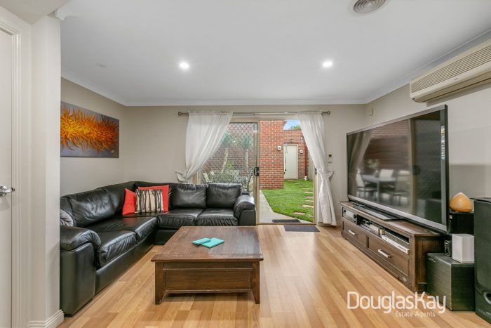 Unit 1/74 Sandford Ave, Sunshine North VIC 3020, Australia