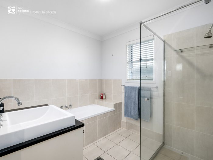 Unit 2/3 Terrigal St, Pottsville NSW 2489, Australia