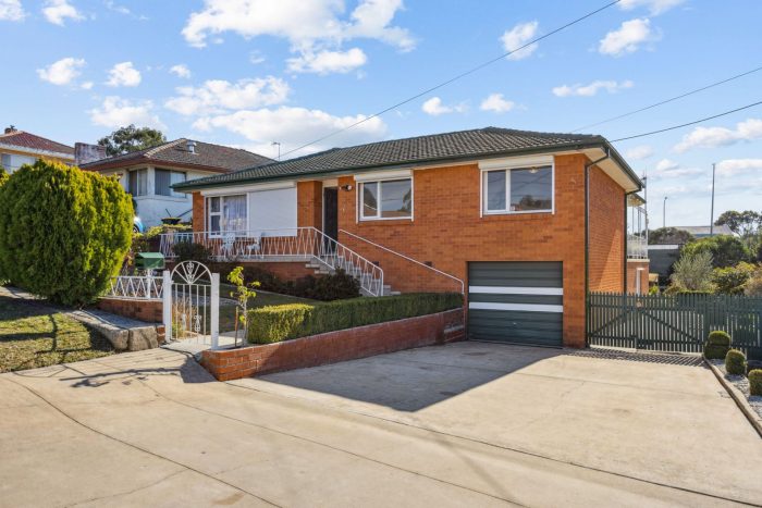 28 Gilmore Pl, Queanbeyan West NSW 2620, Australia