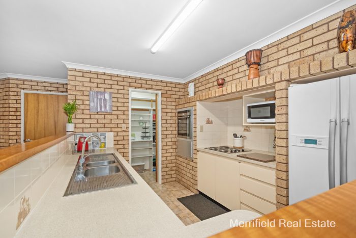 11 Regent St, Gledhow WA 6330, Australia