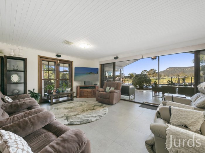 295 Swans Ln, Quorrobolong NSW 2325, Australia