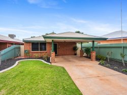 8A Downey Way, Hannans WA 6430, Australia