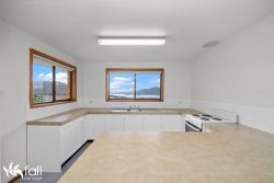 Unit 2/110 Brent St, Glenorchy TAS 7010, Australia