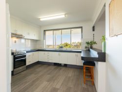 1 Craiglea Ct, Modanville NSW 2480, Australia