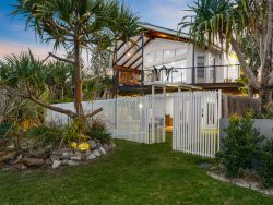 1 Eclipse Ln, Casuarina NSW 2487, Australia