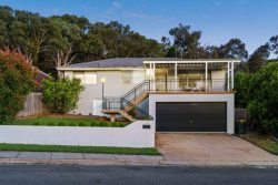 44 Elizabeth Cres, Queanbeyan East NSW 2620, Australia