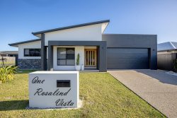 1 Rosalind Vsta, Richmond QLD 4740, Australia