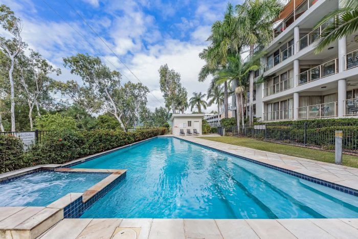 2/10 Hermitage Dr, Airlie Beach QLD 4802, Australia