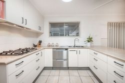 7 Holt Pl, West Wodonga VIC 3690, Australia