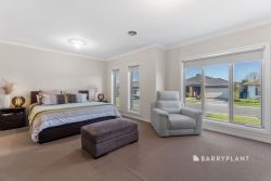 6 Honey Ct, Berwick VIC 3806, Australia