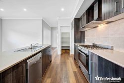 6 Horsley St, Thornhill Park VIC 3335, Australia